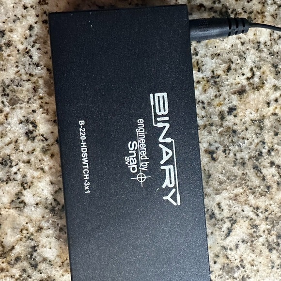 Binary B-220-HDSWTCH-3x1 3x1 HDMI Switch No Remote - Picture 4 of 4